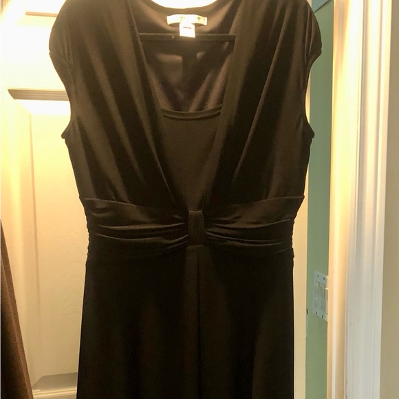 Evan Picone Dresses & Skirts - Evan Picone Sleeveless Black Dress. size 14